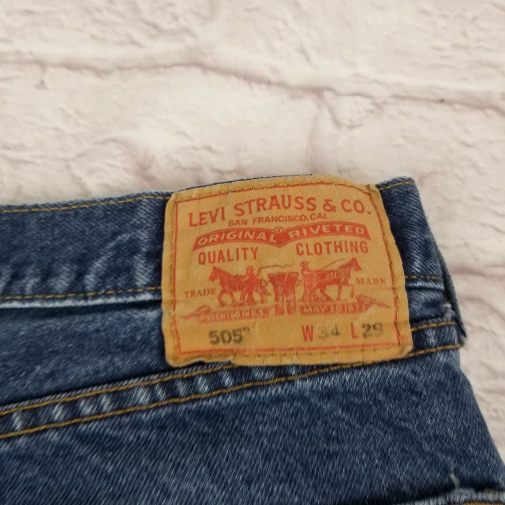 Denime VINTAGE Levi Strauss & CO. 505 Jeans Denim Blue 34W 28L Tapered Distressed Mens Regular 5-Pocket Zip Rise Mid Inseam 28in Size US 34 / EU 50 - 7 Thumbnail