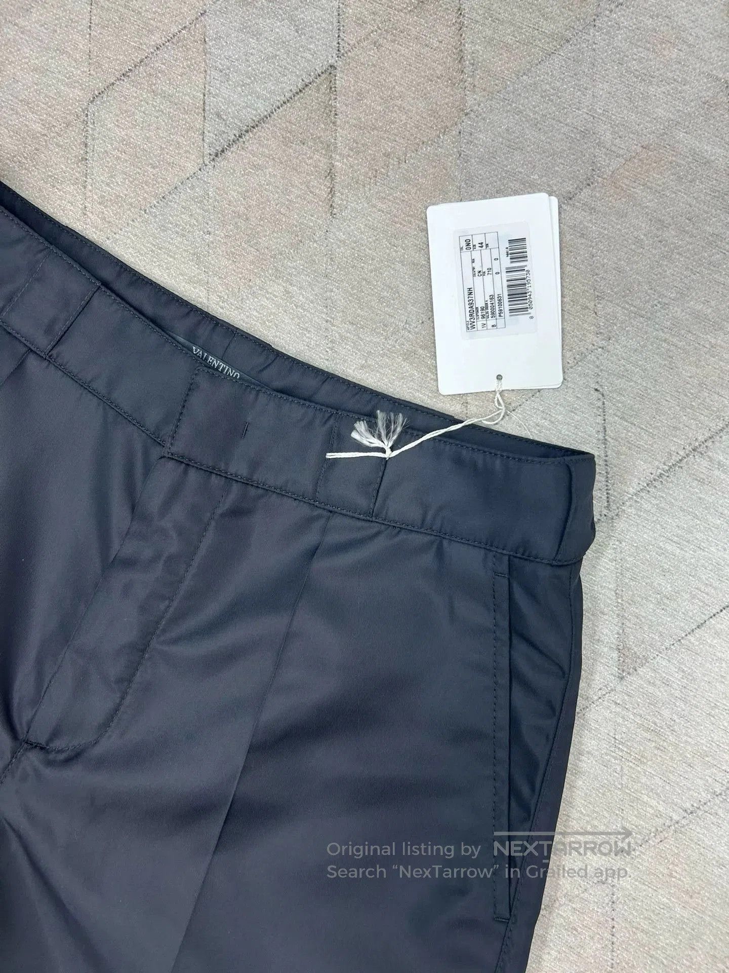 Valentino Valentino Spring Summer Nylon Shorts. Size US 34 / EU 50 - 2 Thumbnail