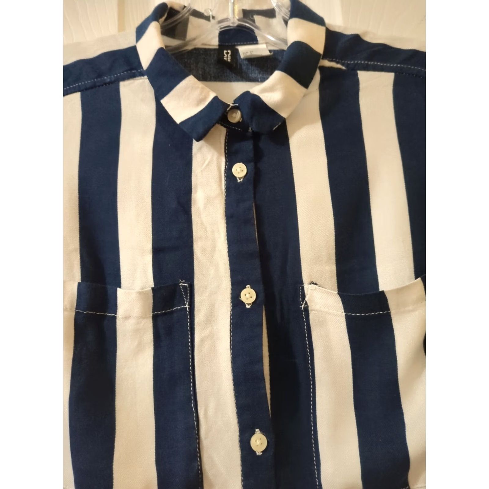 H&M VINTAGE Divided Blue & White Shirt - Women’s Long Sleeve Button-Up - Size 6 - 100% Viscose - Casual Shirt Size M / US 6-8 / IT 42-44 - 3 Thumbnail