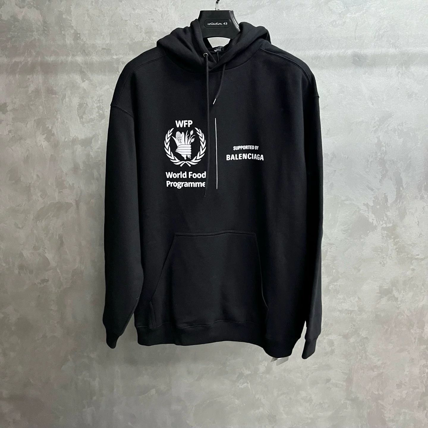 Balenciaga Balenciaga Printed Black Hoodie S Men Size US S / EU 44-46 / 1 - 1 Thumbnail