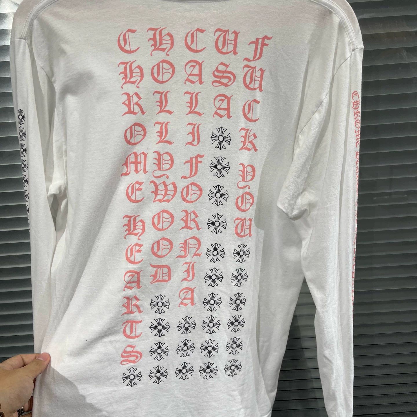 Chrome Hearts Chrome Hearts White Back Pink Sanskrit Print LS Size US M / EU 48-50 / 2 - 6 Thumbnail