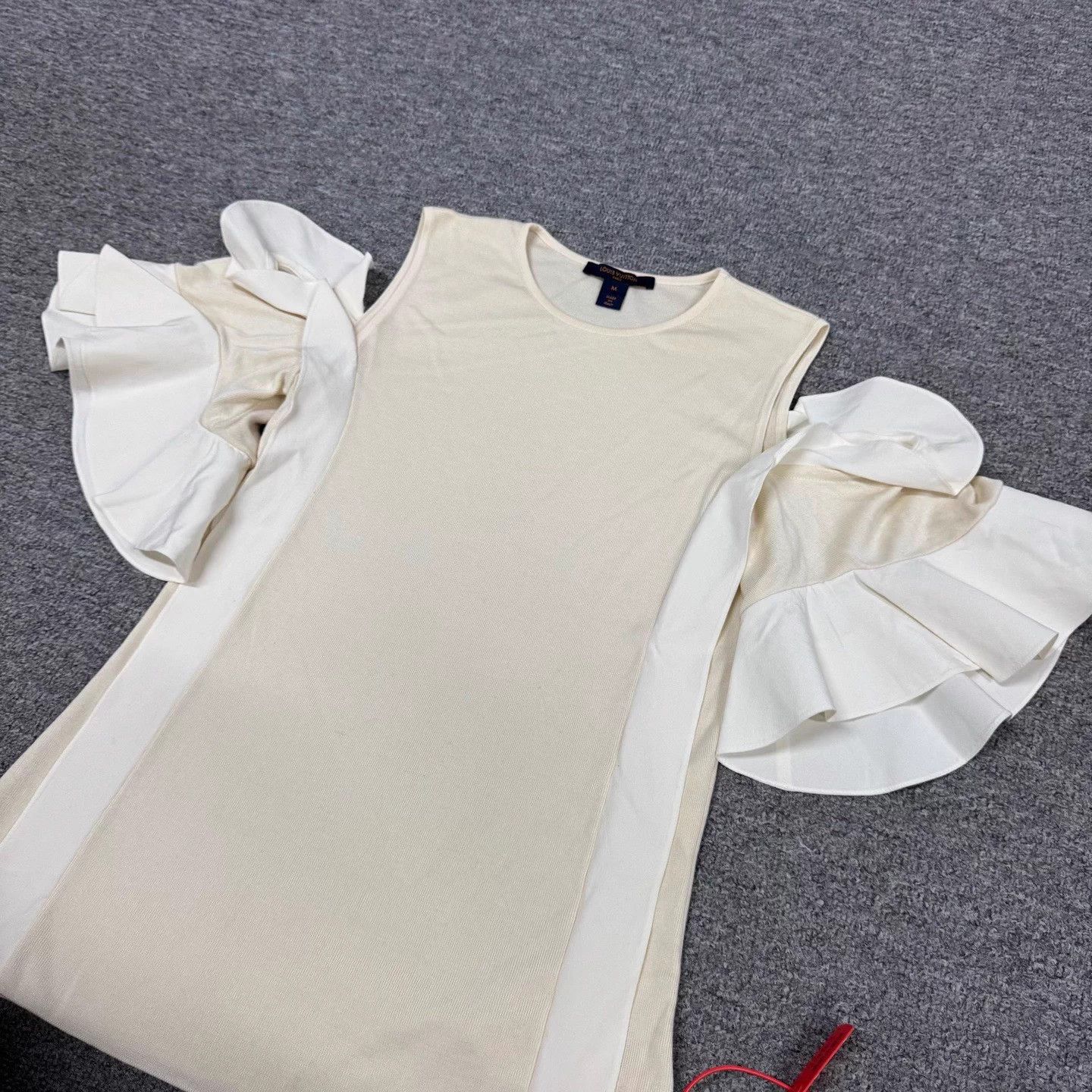 Louis Vuitton Louis Vuitton ruffled sleeves colorblocked knit top M Size M / US 6-8 / IT 42-44 - 3 Thumbnail