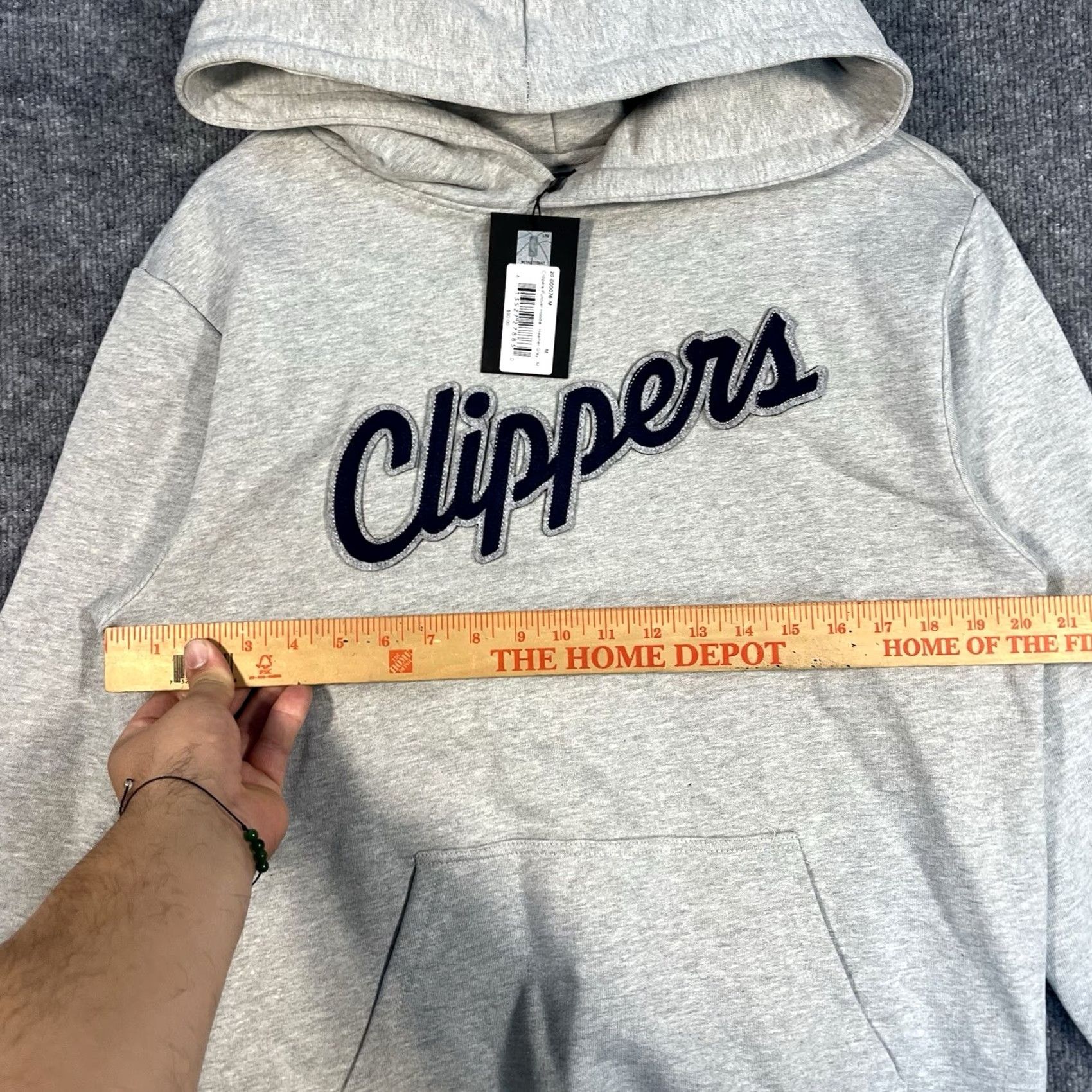 Vintage Courtside NBA Los Angeles Clippers Hoodie Sweatshirt Mens M Gray Embroidered Logo Crewneck Pullover Graphic Print All Seasons Size US M / EU 48-50 / 2 - 4 Thumbnail