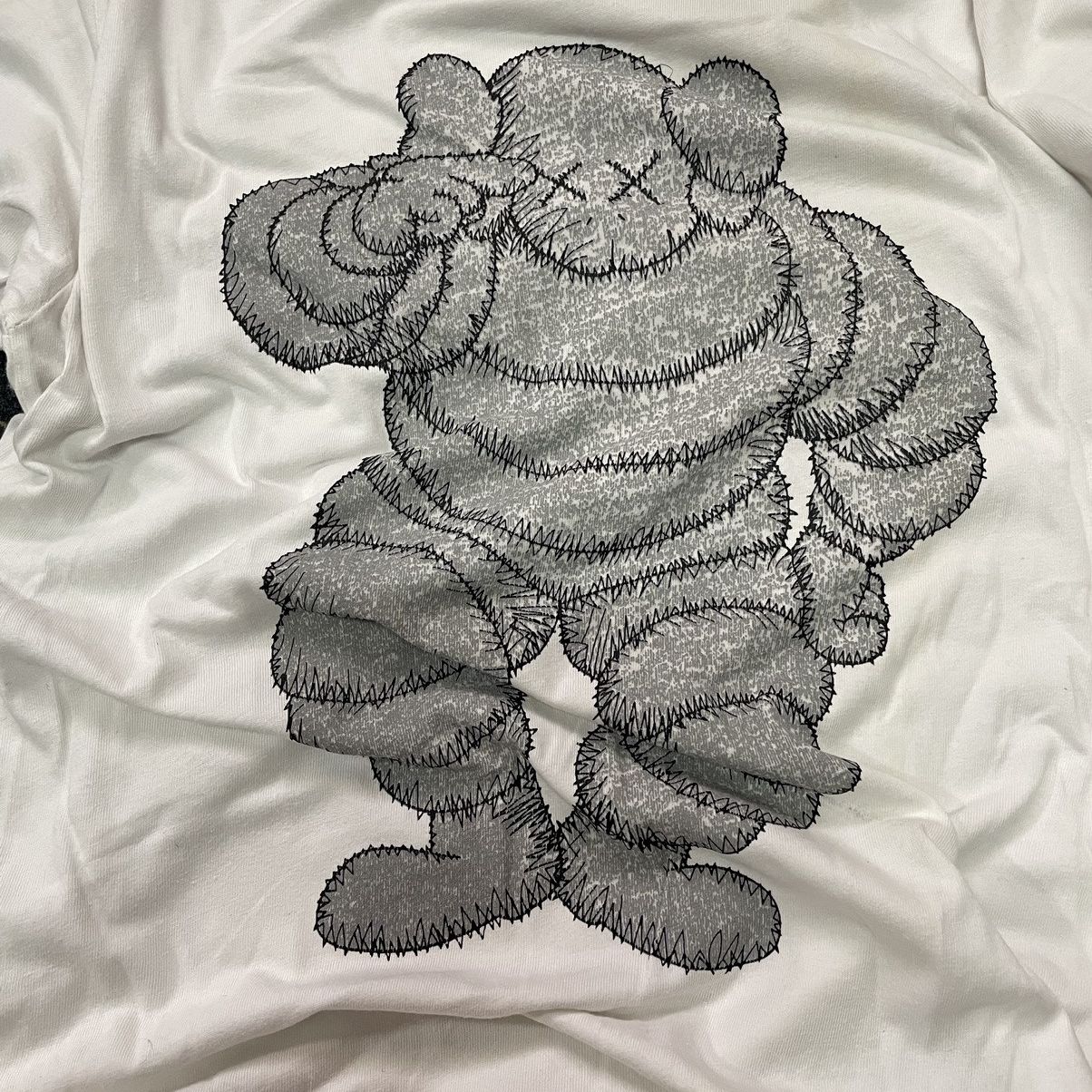 Kaws OriginalFake Kaws Size US M / EU 48-50 / 2 - 2 Thumbnail