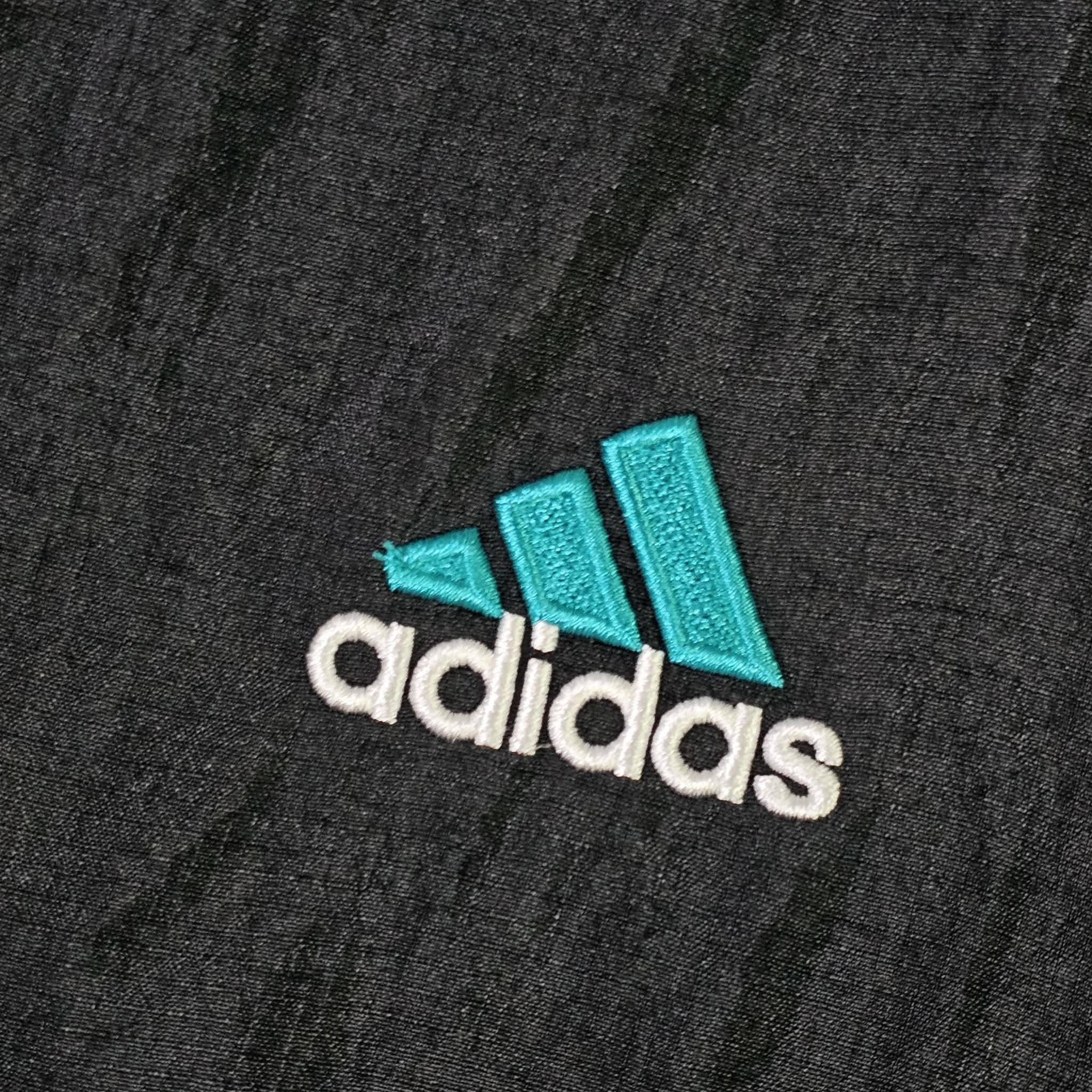 Adidas Real Madrid Adidas Icon Retro Windbreaker Soccer Jacket Size US XL / EU 56 / 4 - 5 Thumbnail