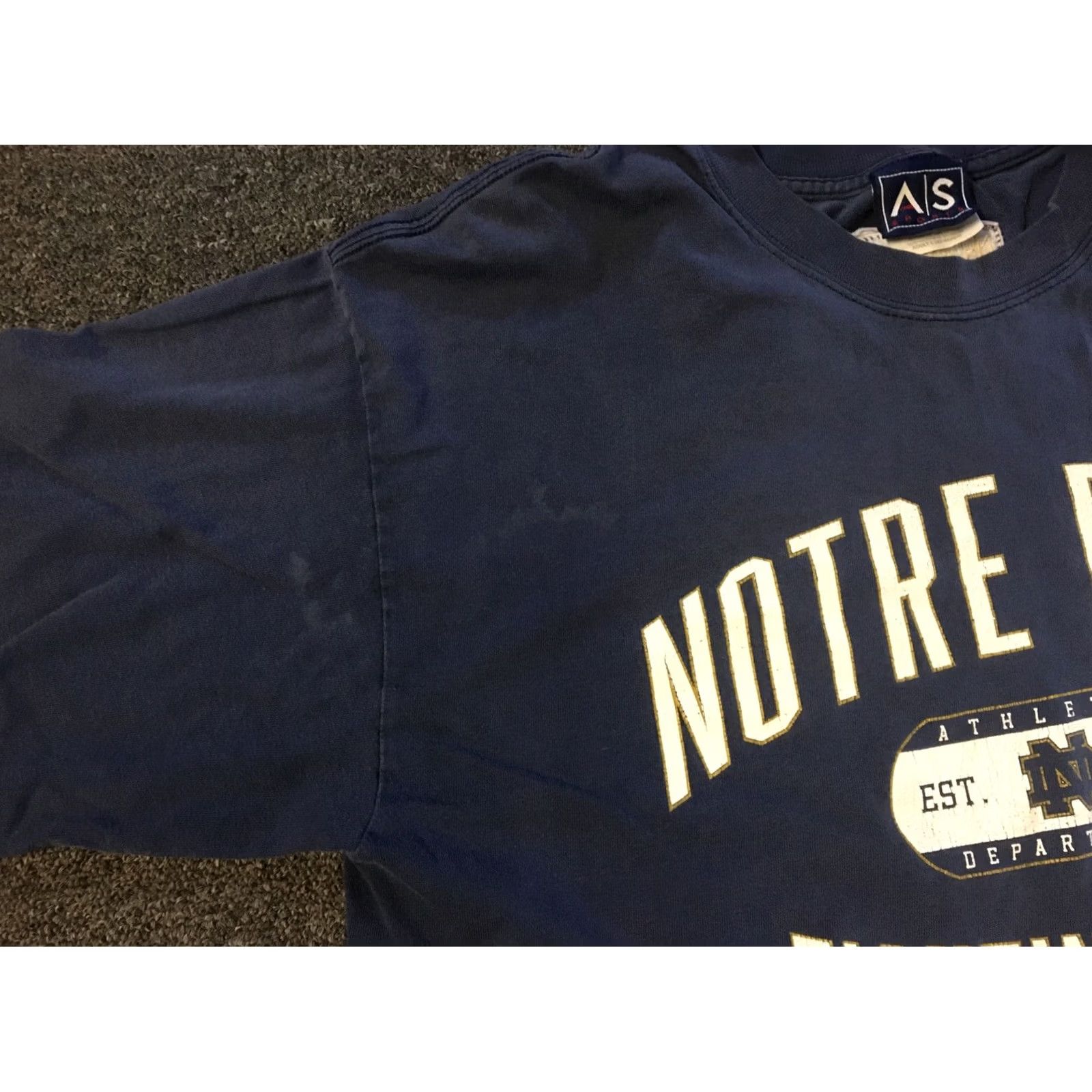 Vintage VINTAGE Notre Dame College Distressed Long Sleeve Shirt L Blue Men T-Shirt 90s Grunge USA Size US L / EU 52-54 / 3 - 6 Thumbnail