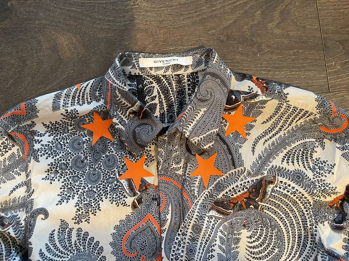 Givenchy Givenchy SS2015 Moth Button up Size US M / EU 48-50 / 2 - 2 Thumbnail