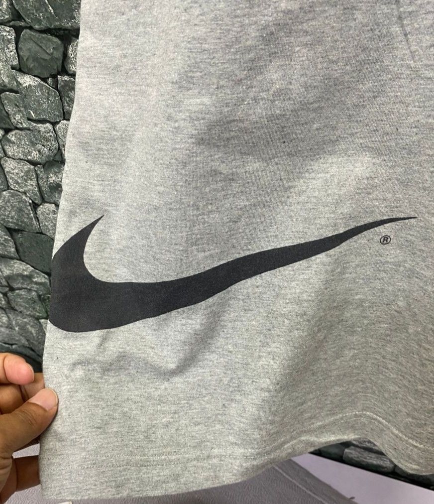 Nike Vintage 90s Nike Sportwear Tshirt Size US L / EU 52-54 / 3 - 3 Thumbnail