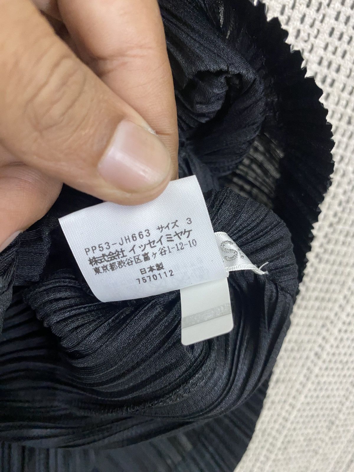 Pleats Please Issey Miyake PleatsPlease Issey Miyake Sculptural Zigzag Midi Dress Black Size M / US 6-8 / IT 42-44 - 6 Thumbnail