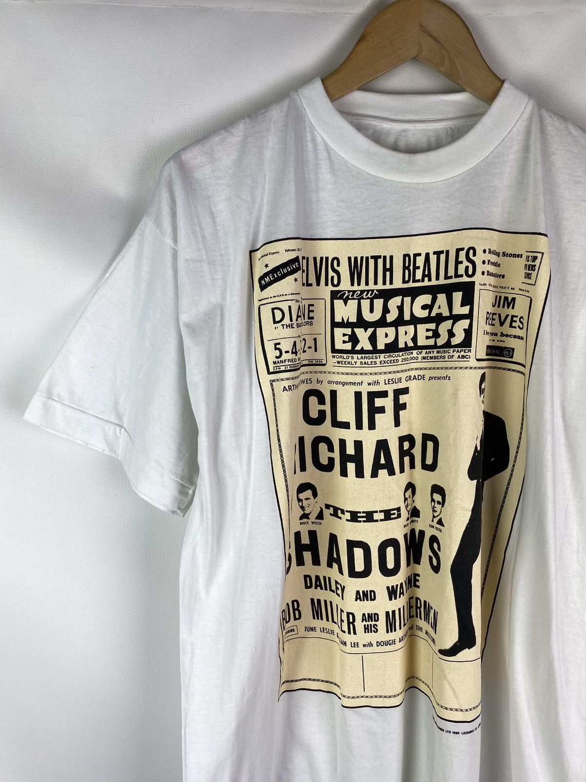 Band Tees Cliff Richard vintage 1990 band t shirt size XXL Size US XXL / EU 58 / 5 - 4 Thumbnail