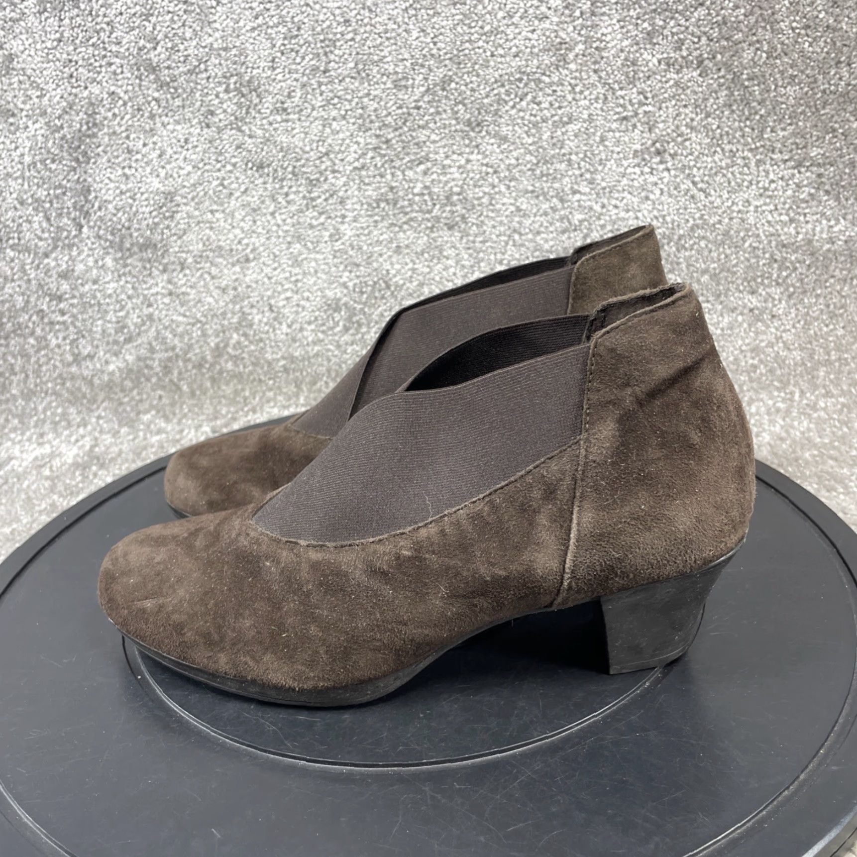 Vintage VINTAGE Munro Womens Bootie Size 7.5 W Brown Suede Casual Ankle Low Heel 2in Platform Leather Slip On Size US 7.5 / IT 37.5 - 5 Thumbnail