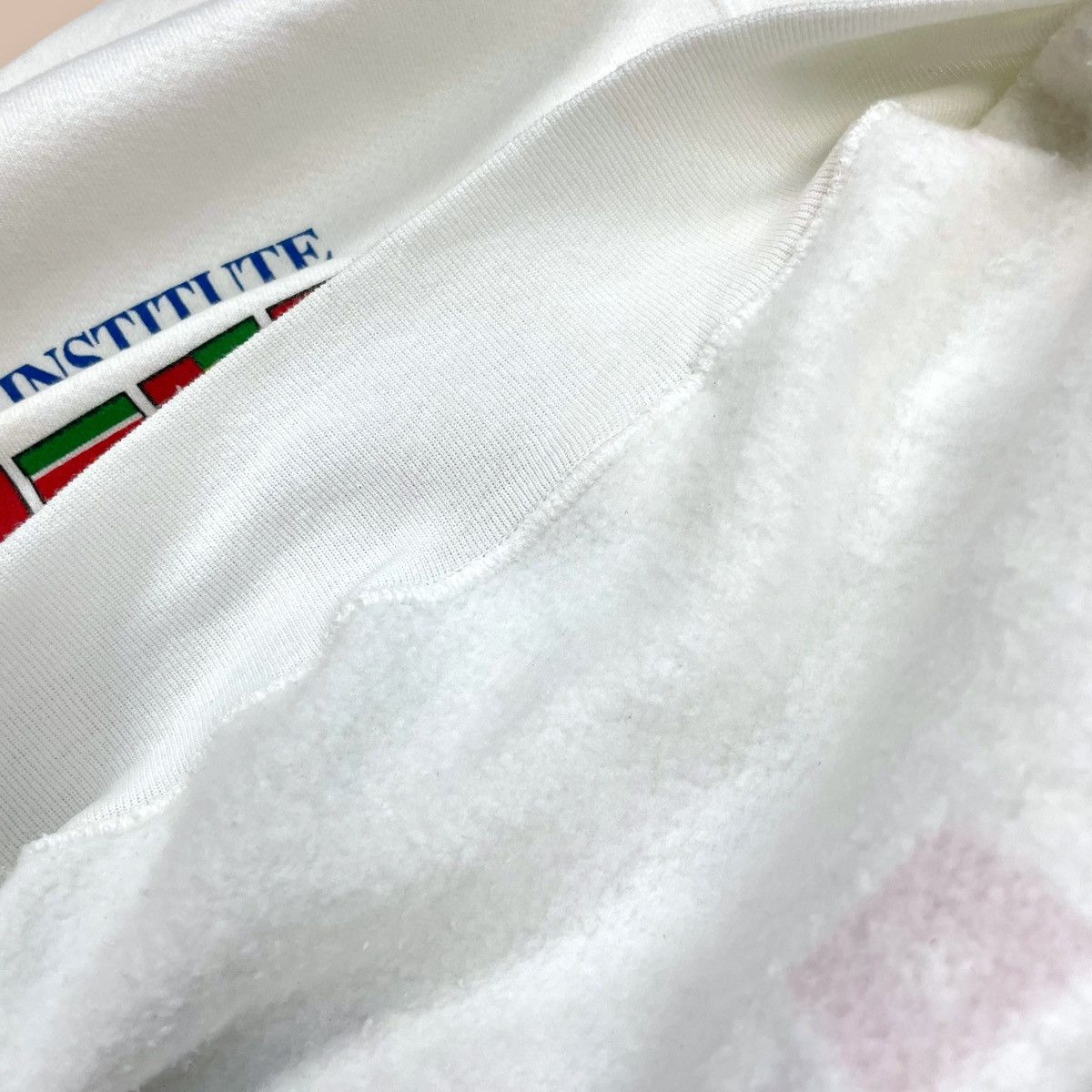 Vintage Vintage Sweatshirt with national flags pattern Size US XL / EU 56 / 4 - 7 Thumbnail