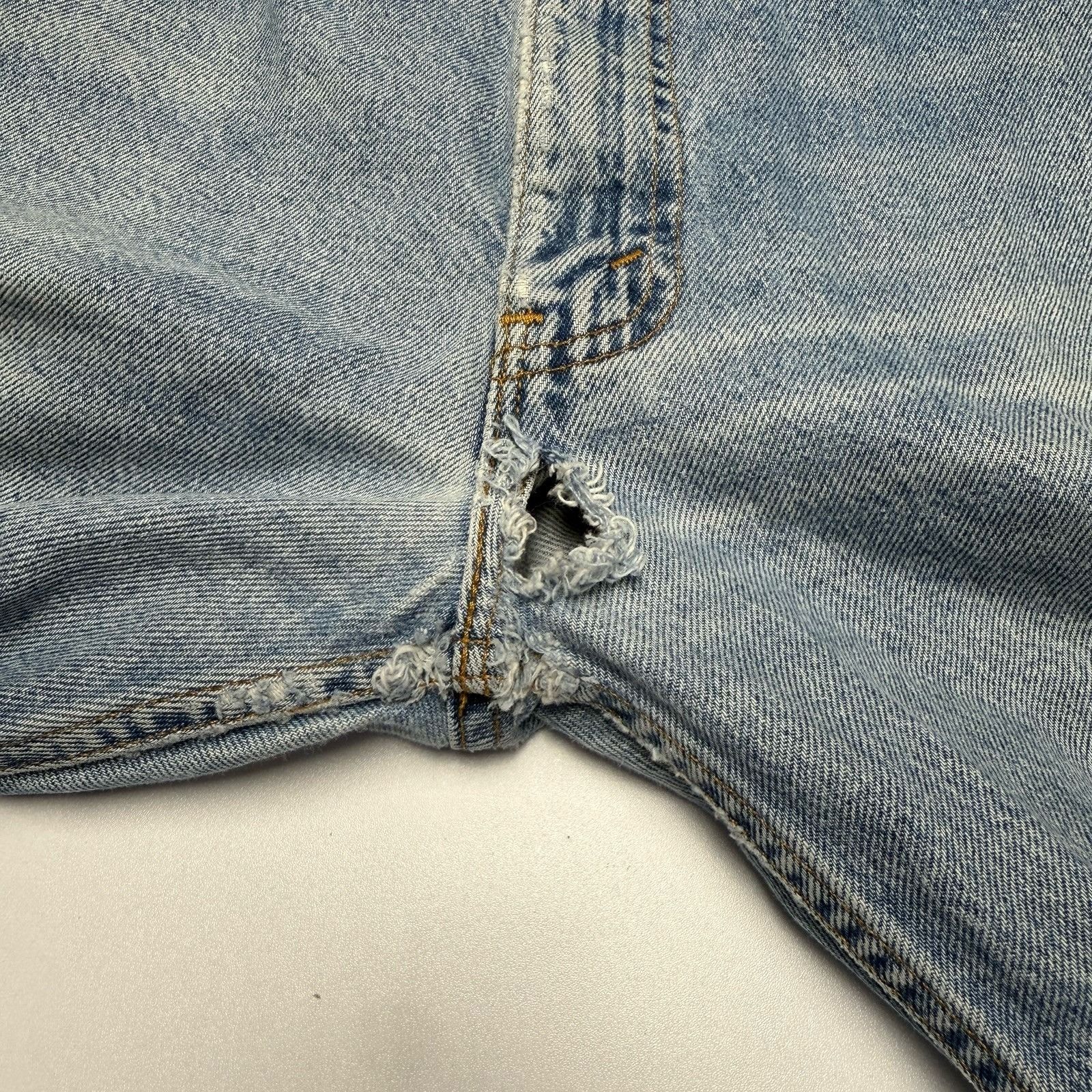 Levi's Vintage Levi's 505 Orange Tab Jeans Mens 34 (32x27) Blue Size US 34 / EU 50 - 4 Thumbnail
