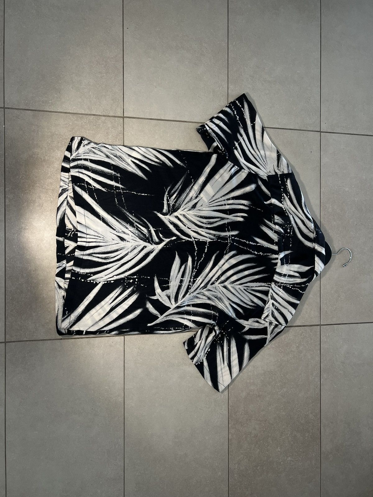 Zara Zara “Tropical Palm” Black & White Print Button‑Up– Size M Size US M / EU 48-50 / 2 - 4 Thumbnail