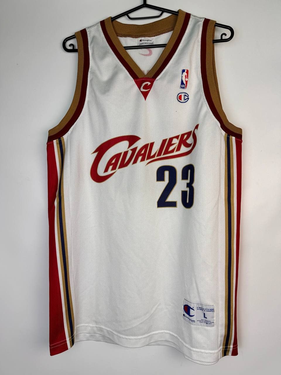 CLEVELAND CAVALIERS BASKETBALL SHIRT JERSEY CHAMPION