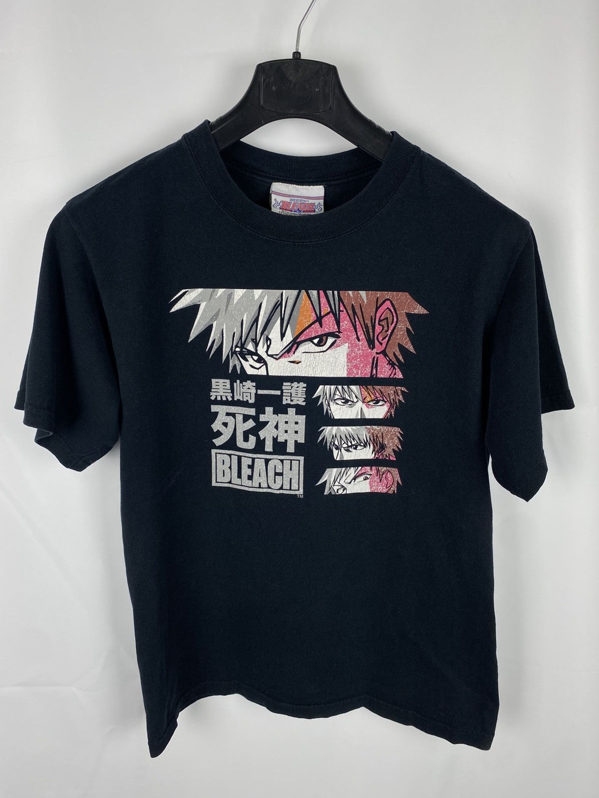 Bleach × Japanese Brand × Vintage Vintage Tee Bleach Inchigo Kurosaki Eyes size S Size US S / EU 44-46 / 1 - 1 Thumbnail
