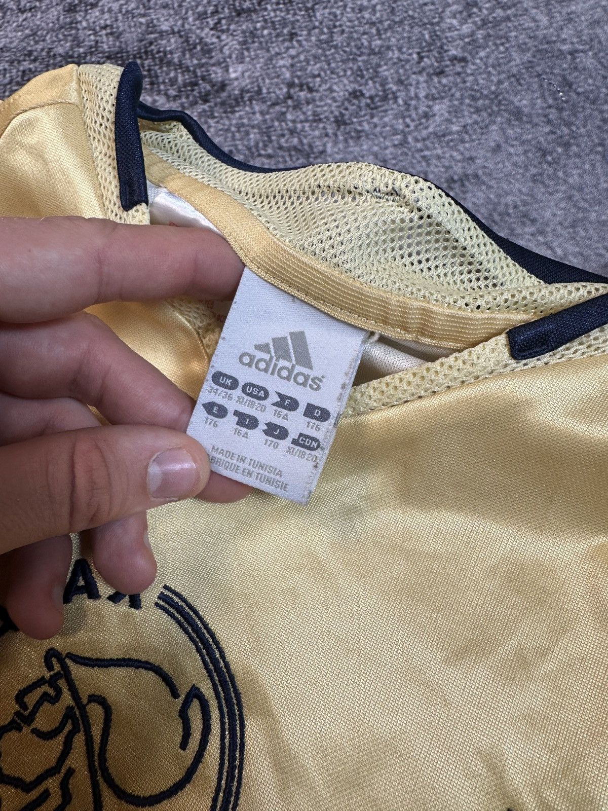 Adidas Y2K Adidas Ajax 04/05 Soccer Jersey Streetwear Rare S Casual Size US S / EU 44-46 / 1 - 3 Thumbnail
