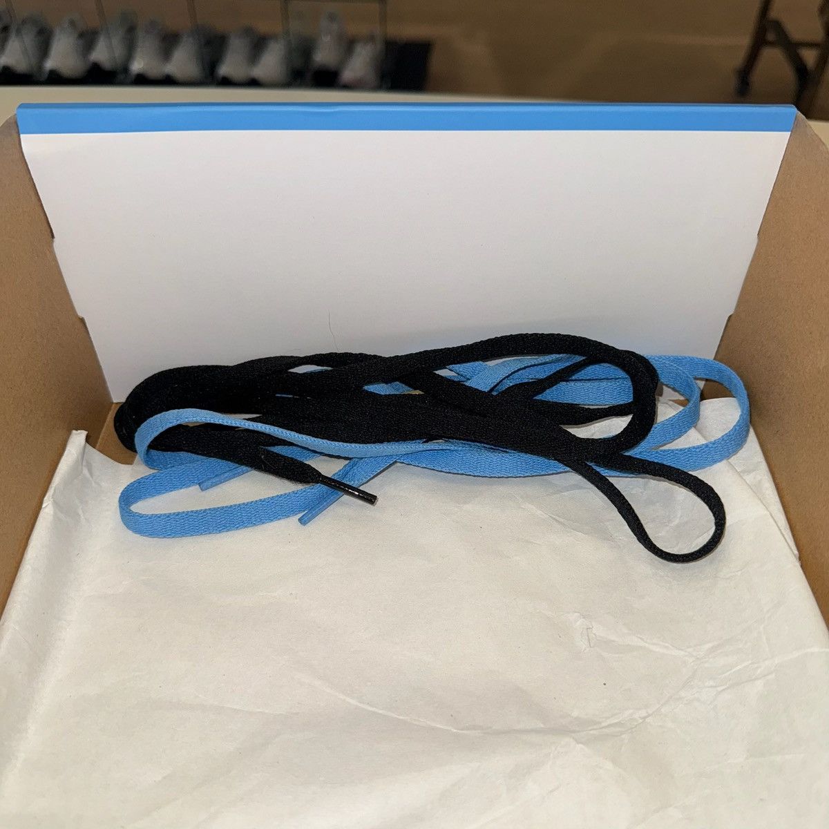 Jordan Brand Size 9.5 - Jordan 1 Retro OG High UNC Toe - DD5485-400 Size US 9.5 / EU 42-43 - 8 Thumbnail