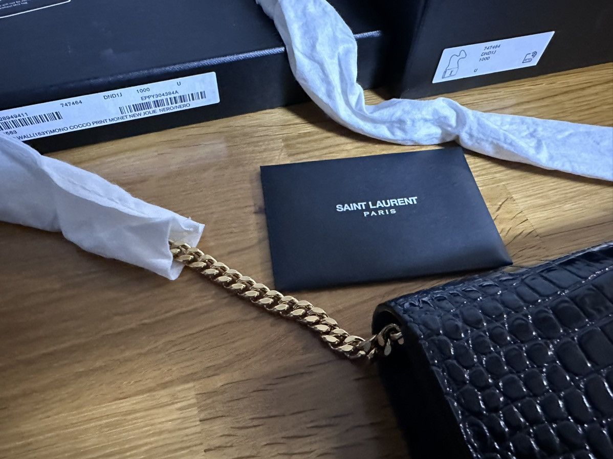 Saint Laurent Paris Cassandra YSL Wallet on Chain in Croc Embossed Leather Size ONE SIZE - 9 Thumbnail