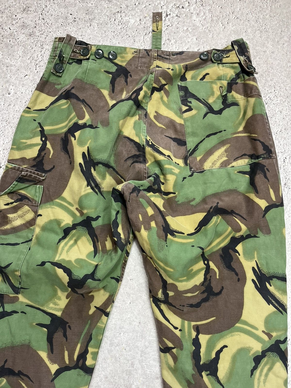 Other Vintage Military Camo Cargo Pants Army Combat Green Tactical Size US 32 / EU 48 - 12 Thumbnail