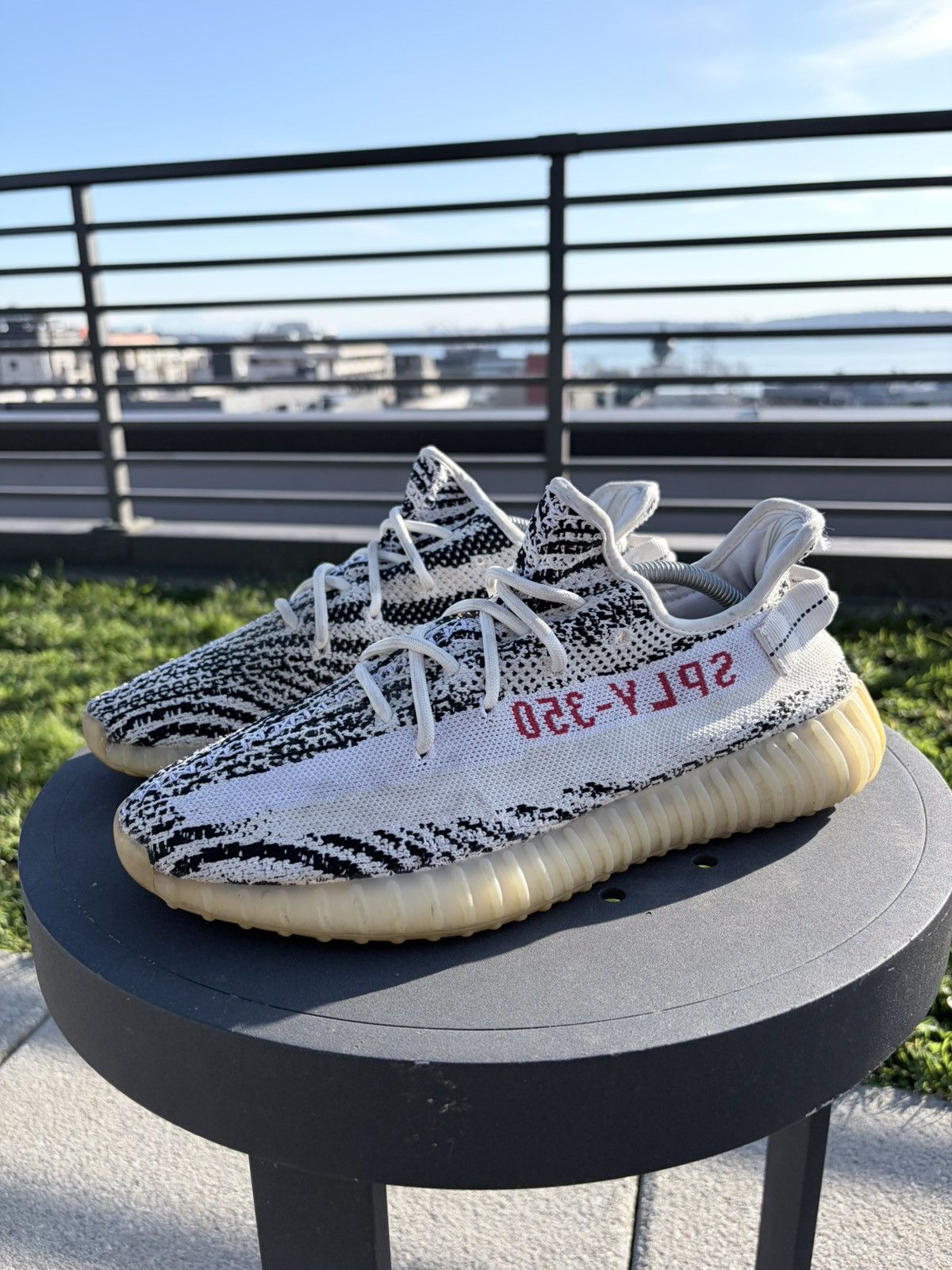 Adidas × Kanye West Adidas Yeezy Boost 350 V2 Zebra Size US 10 / EU 43 - 1 Thumbnail