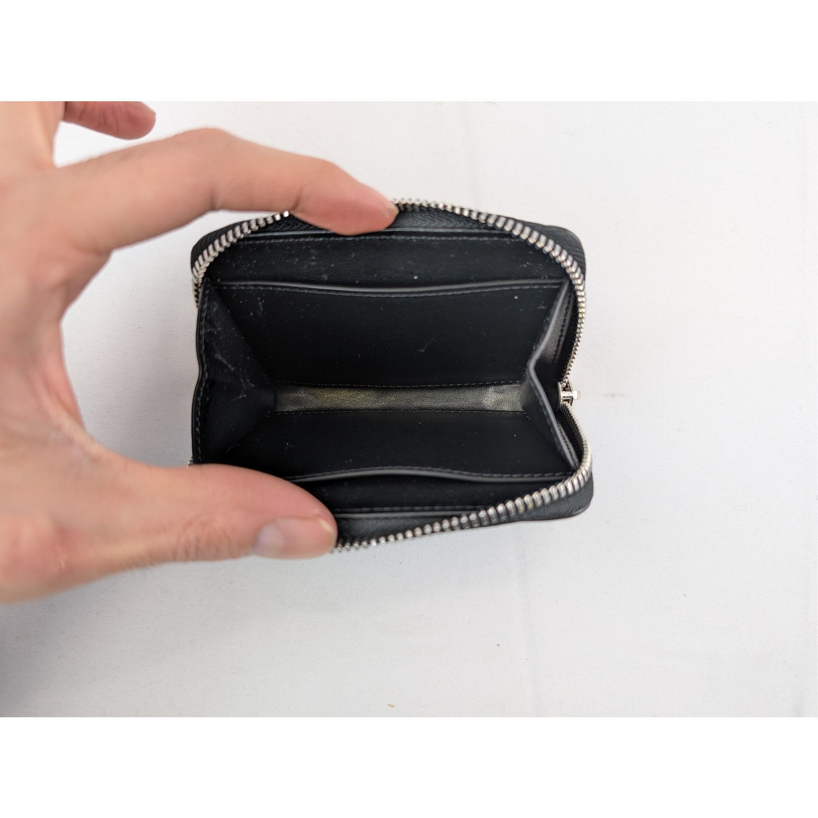 Maison Margiela o1rshd1 Q:2 / Size: OS / Zip Wallet in Black Size ONE SIZE - 6 Thumbnail