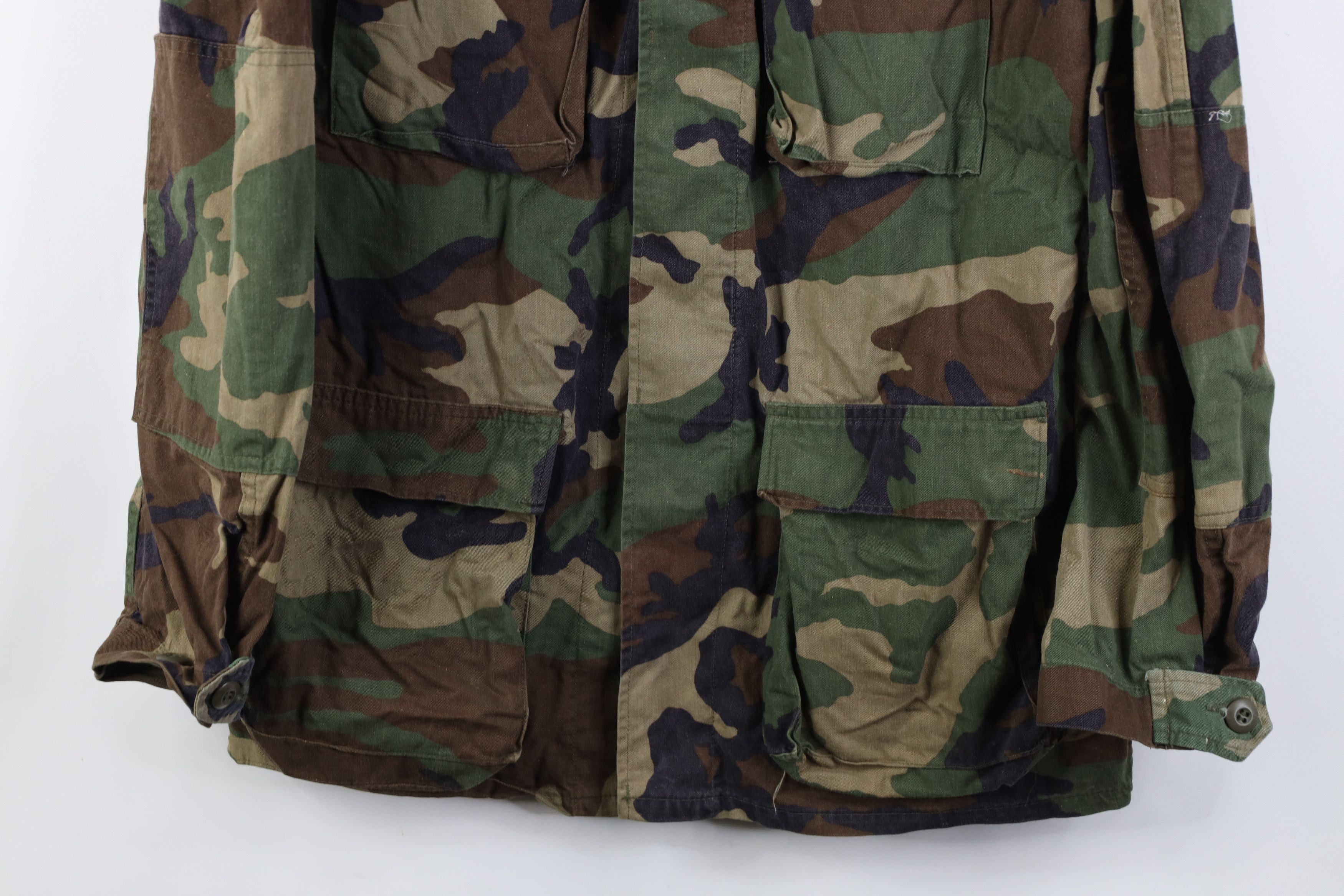 Vintage Vintage 80s USGI Woodland Camouflage Combat Coat Jacket USA Size US M / EU 48-50 / 2 - 3 Thumbnail
