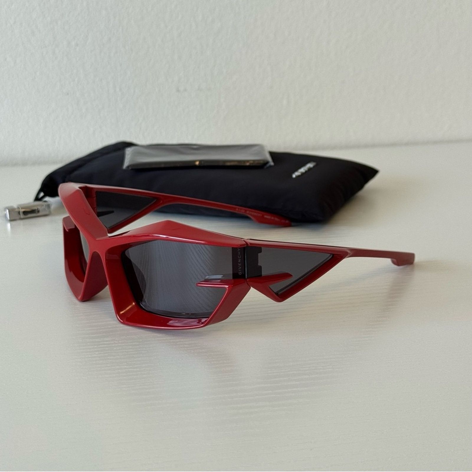 Givenchy New Givenchy Red Geometric Sunglasses GV40049U 66A Authentic Size ONE SIZE - 6 Thumbnail