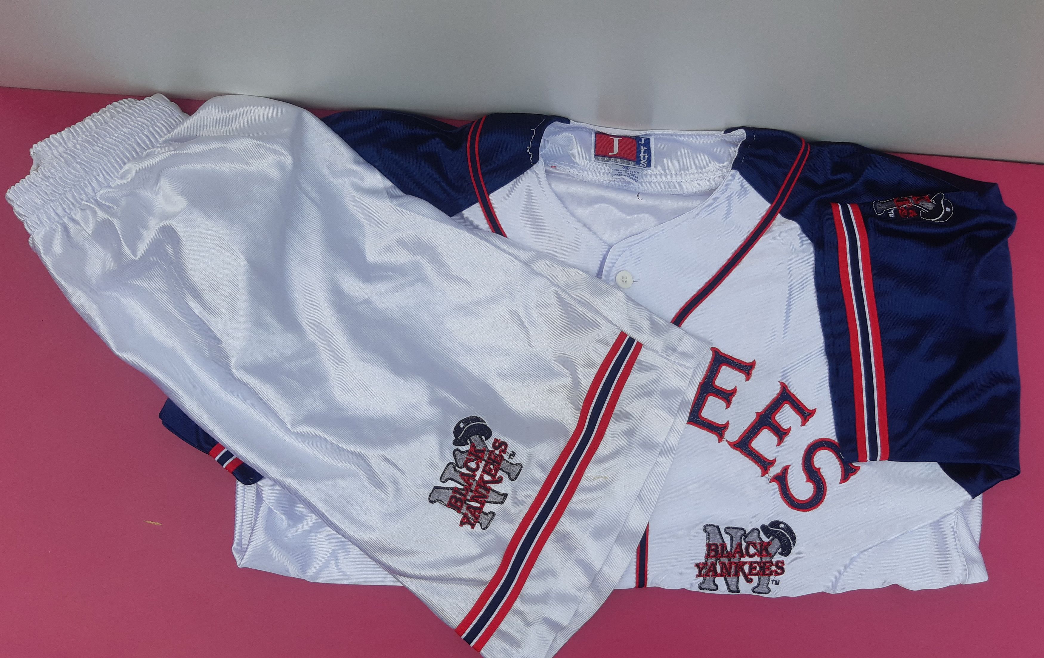 Other J PLUS Negro Leagues Baseball Museum NY BLACK YANKEES NOS Size US XXL / EU 58 / 5 - 2 Thumbnail