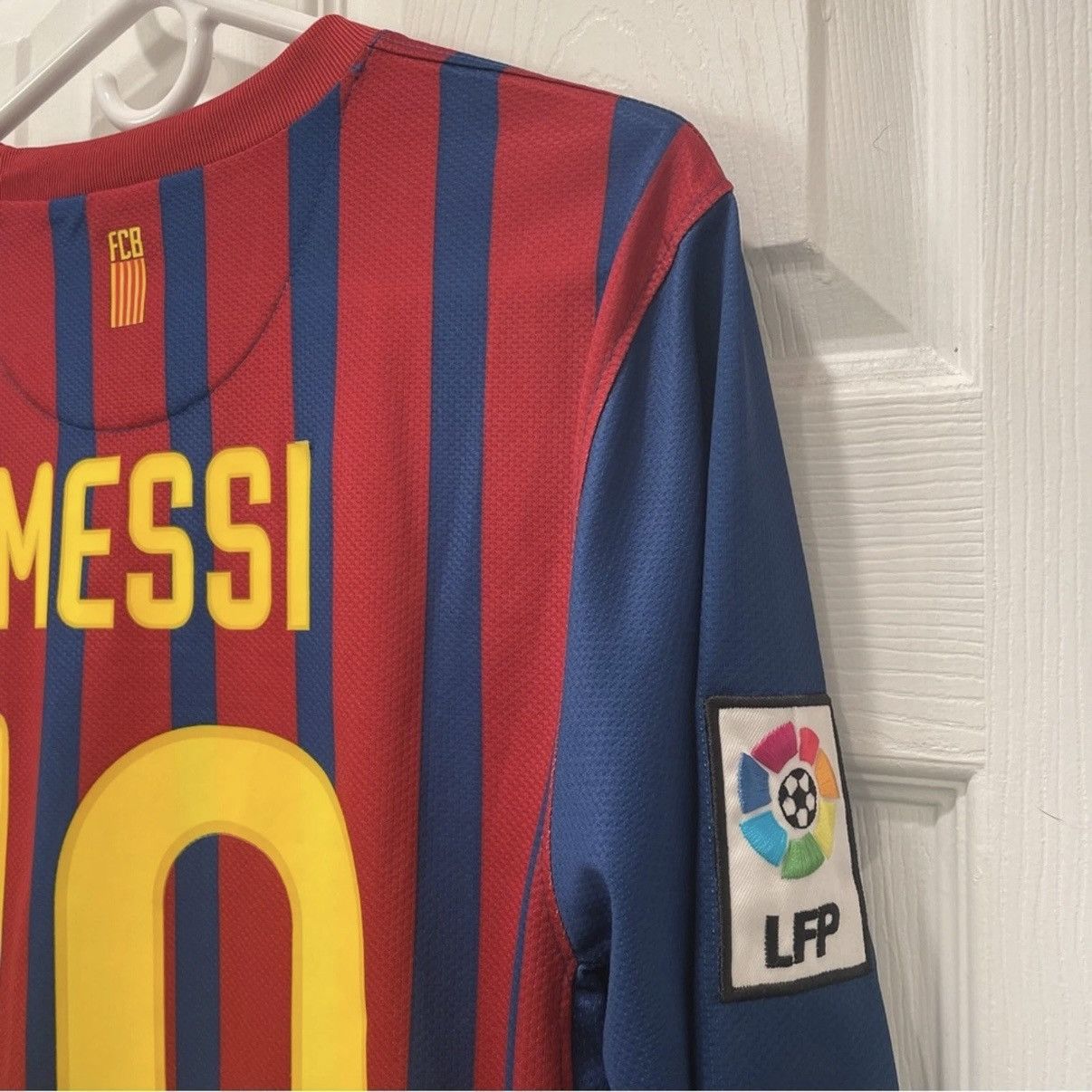 Nike Messi Barcelona 2011-2012 Home Jersey Long Sleeve Size US S / EU 44-46 / 1 - 9 Thumbnail