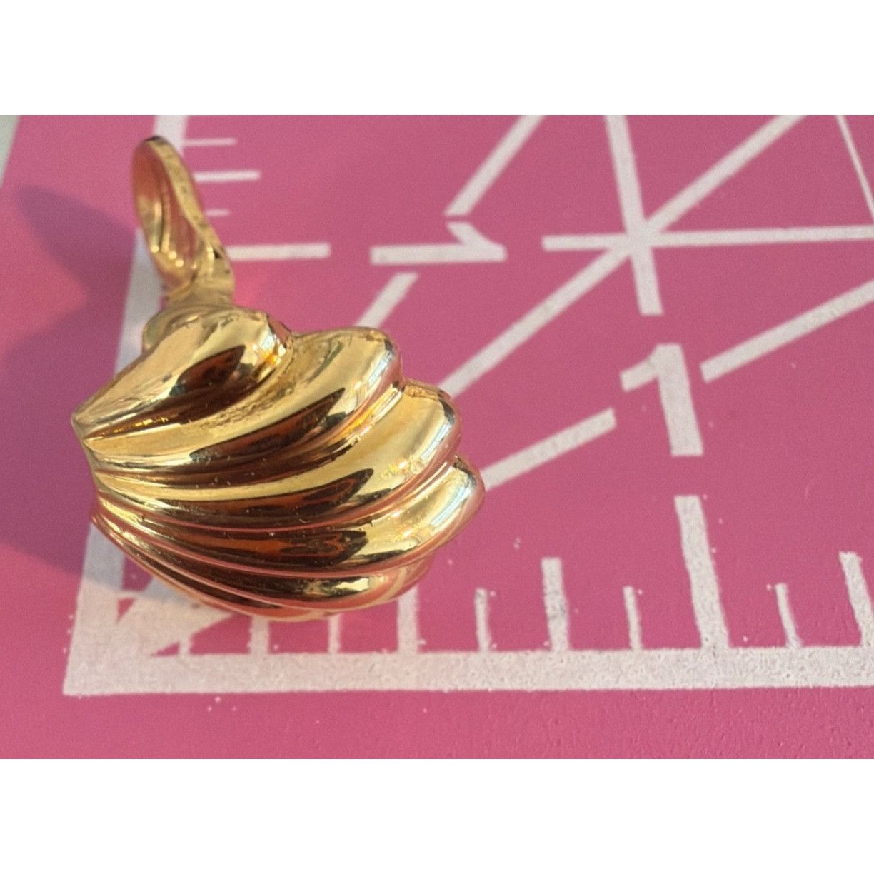 Monet Vintage Monet Gold Tone Shell Clip On Earrings Solid Ribbed Size ONE SIZE - 4 Thumbnail