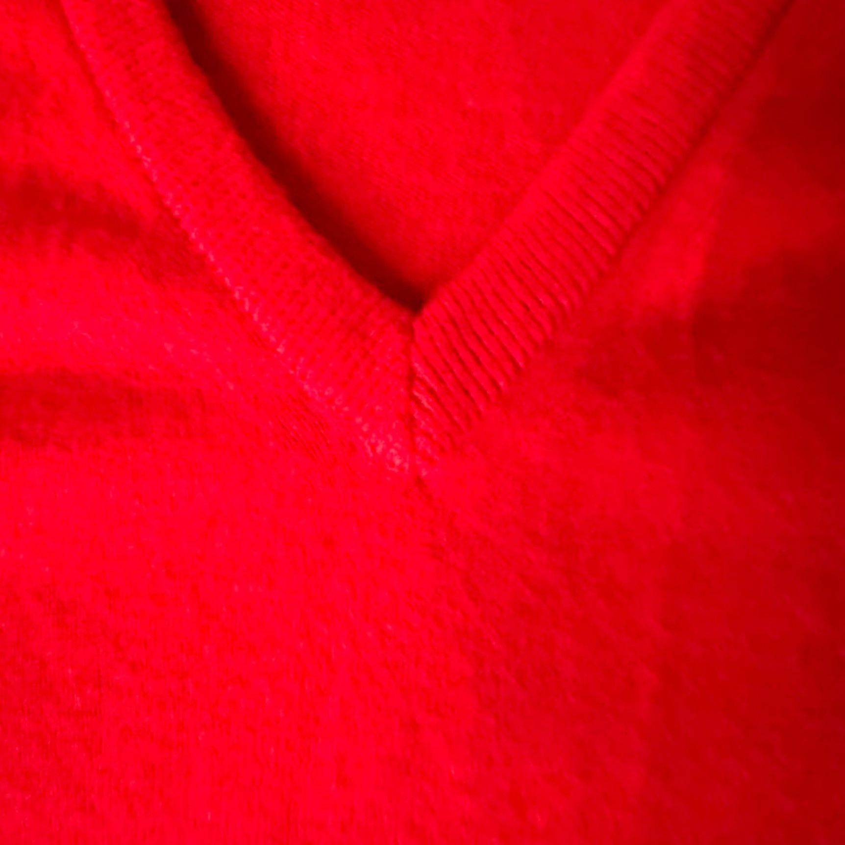 Highland 2000 VINTAGE Highland Sweater Mens XL Red Knit V-Neck Pullover 80s All Seasons Short Description: 70s Theme (Note: Abbreviations kept as in original) Size US XL / EU 56 / 4 - 5 Thumbnail