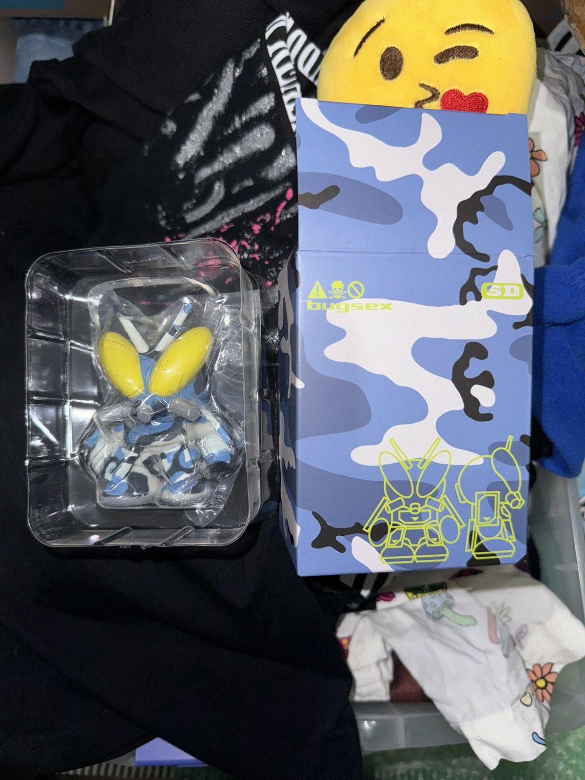 Designer × Supreme Bugsex SD-21/a.b.u. V2 figurine Size ONE SIZE - 1 Thumbnail