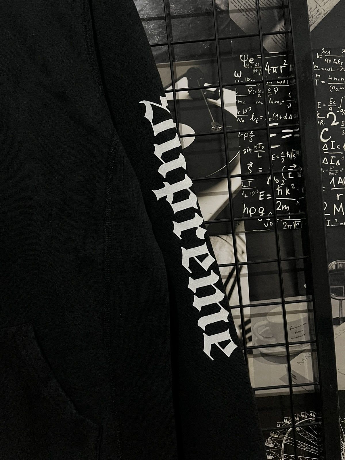 Supreme SUPREME X DEAD KENNEDYS GRAVE SS14 HOODIE Size US M / EU 48-50 / 2 - 3 Thumbnail