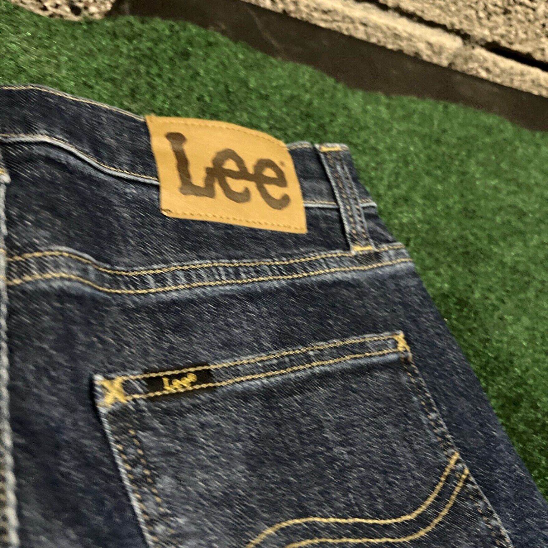 Lee New LEE Womens Flare Jeans Size 6 Medium Wash Cotton Spandex Blend Blue. 28x33 Size 28" / US 6 / IT 42 - 5 Thumbnail