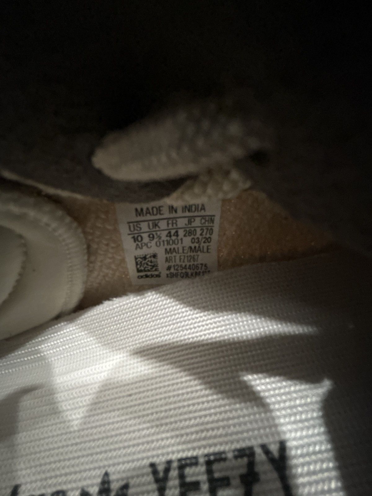 Yeezy Adidas x Yeezy season v2 Size US 10 / EU 43 - 2 Thumbnail