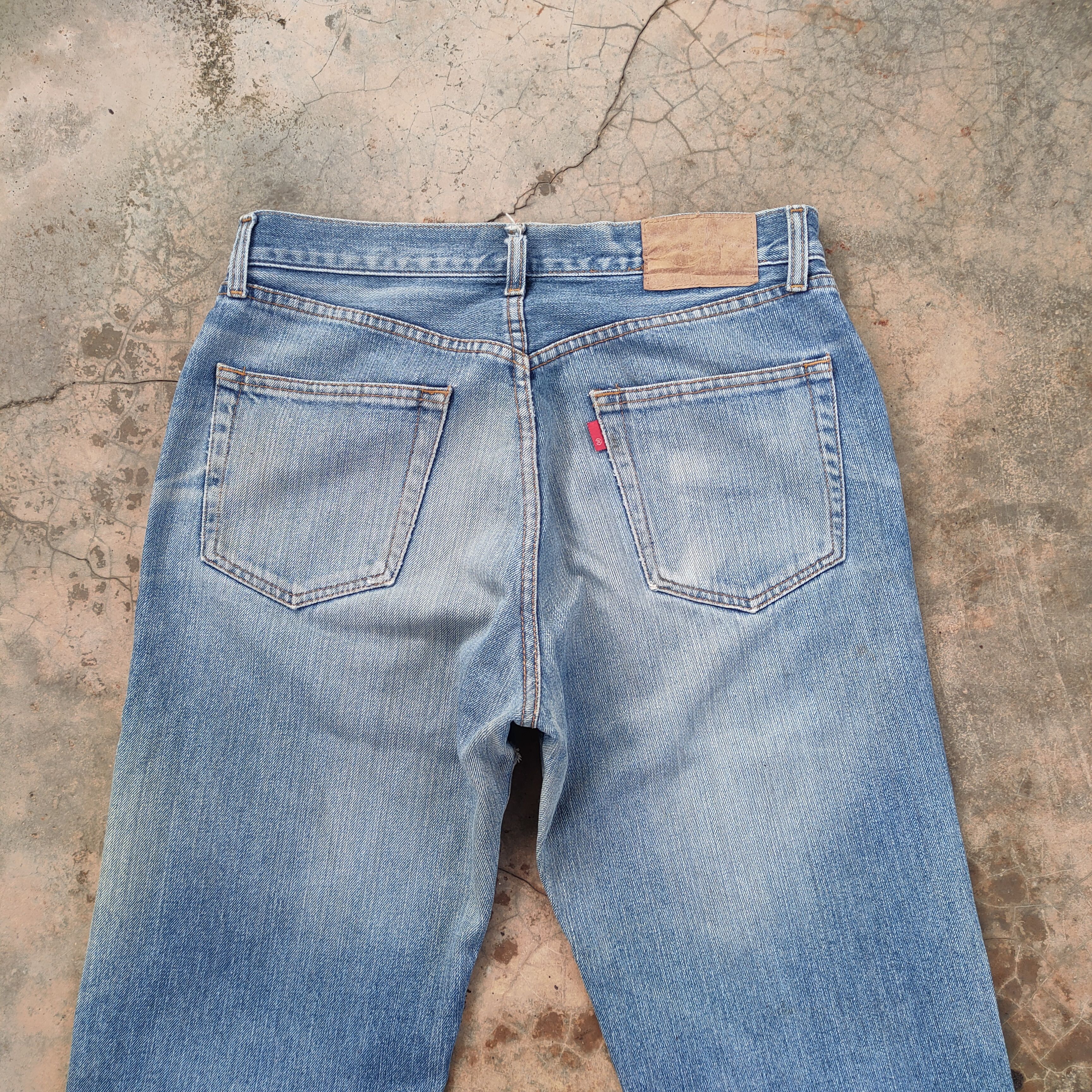 Japanese Brand VINTAGE JAPANESE FADED DISTRESSED DENIM JEAN PANTS Size US 31 - 8 Thumbnail