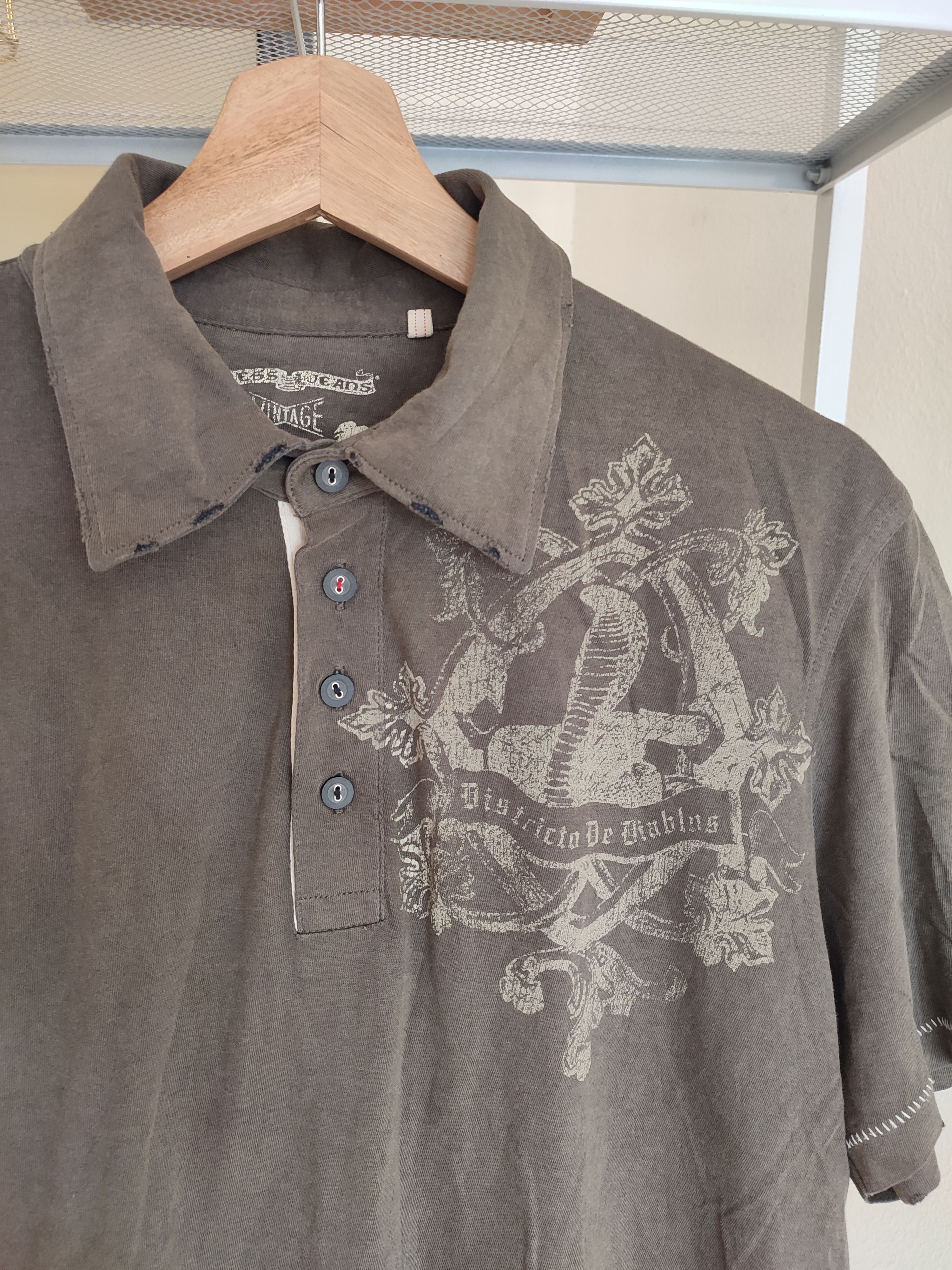 Guess 💥90s💥 Vintage Guess Snake Printed Tees Size US M / EU 48-50 / 2 - 3 Thumbnail