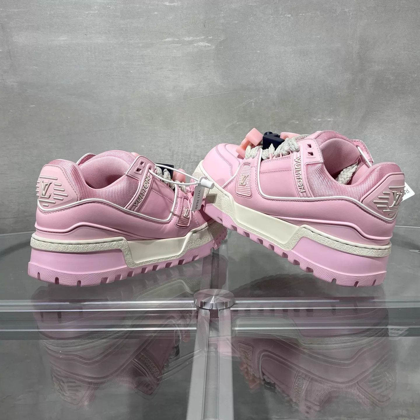 Louis Vuitton LV Trainer Maxi Pink UK1.5/35.5 New Size US 5 / IT 35 - 5 Thumbnail