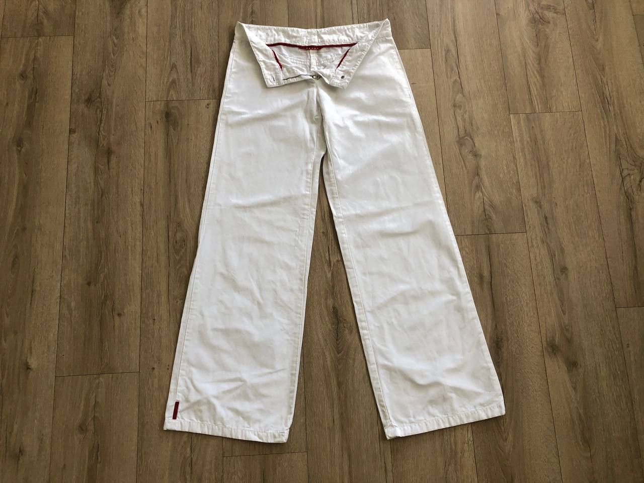 Prada Prada Red Tab White Casual Pants Size 28" / US 6 / IT 42 - 2 Thumbnail