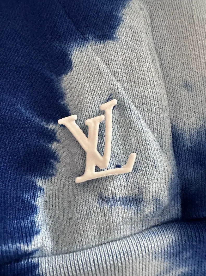 Louis Vuitton Louis Vuitton SS22 Logo Hoodie Size US S / EU 44-46 / 1 - 4 Thumbnail
