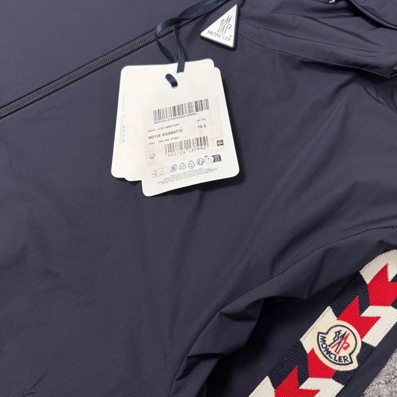 Moncler Moncler Dragon Year Navy Arm Logo Zip Jacket Size 5 Size US XXL / EU 58 / 5 - 3 Thumbnail