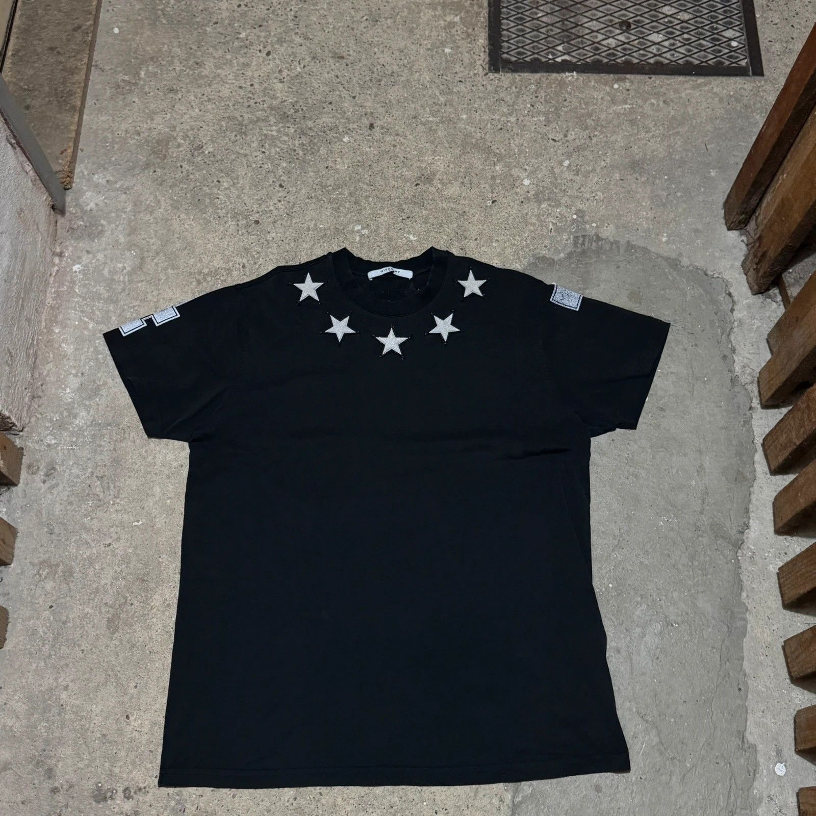 Givenchy Givenchy star t-shirt Size US XXS / EU 40 - 1 Thumbnail