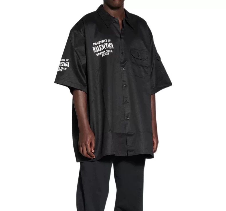 Balenciaga Balenciaga Black Letter Big Logo Printed Oversized Short S Size US L / EU 52-54 / 3 - 1 Thumbnail