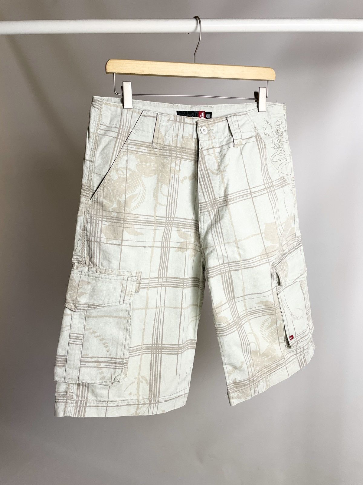 Other VINTAGE 👽 Quiksilver Flower Printed Cargo surfing Shorts Size US 30 / EU 46 - 3 Thumbnail