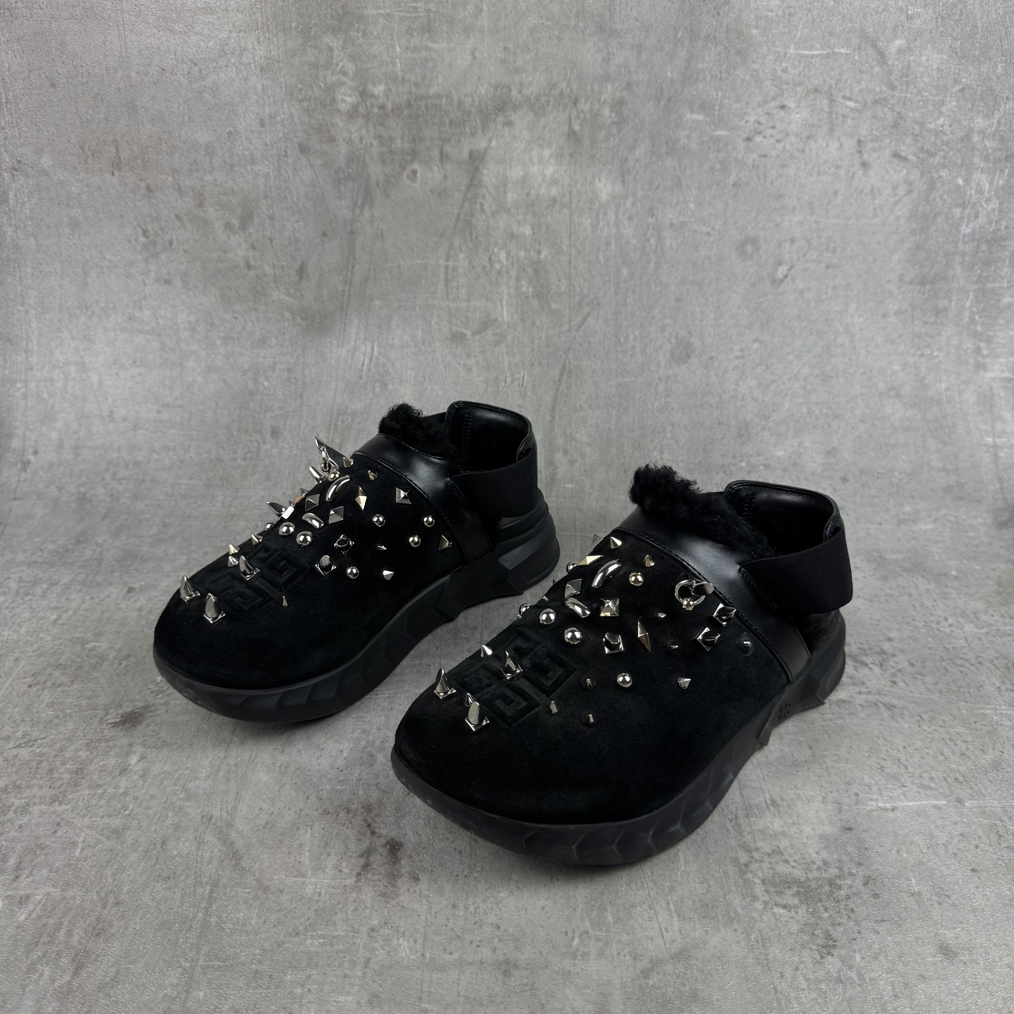 Givenchy GIVENCHY Marshmallow Spiked Shearling Slingback Clogs Mules Size US 7 / EU 40 - 3 Thumbnail