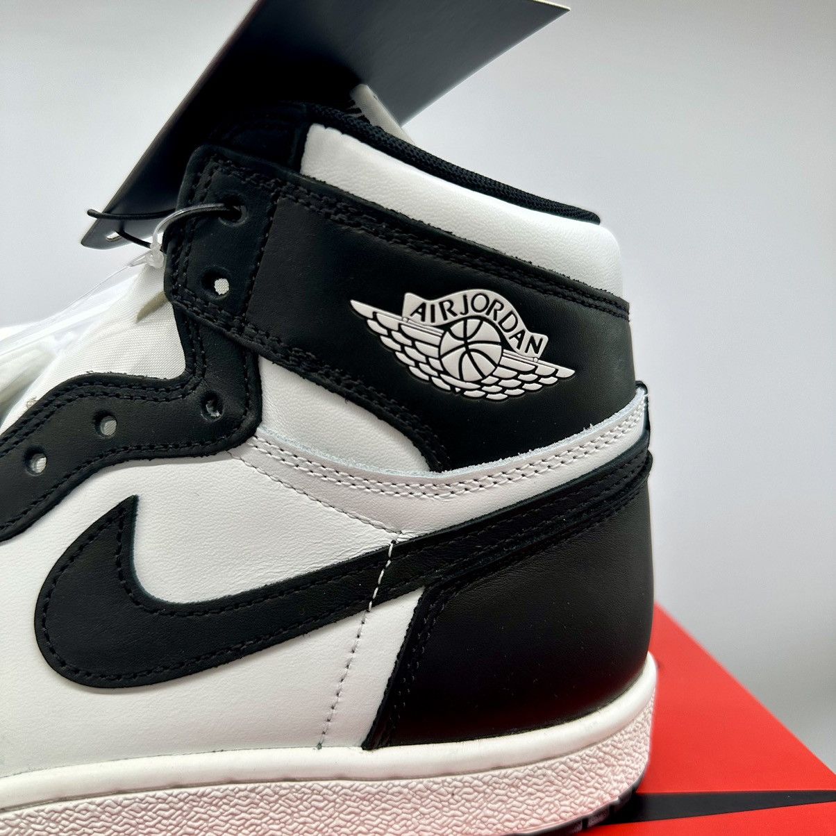 Jordan Brand Air Jordan 1 High ‘85 Black White Size US 9 / EU 42 - 4 Thumbnail