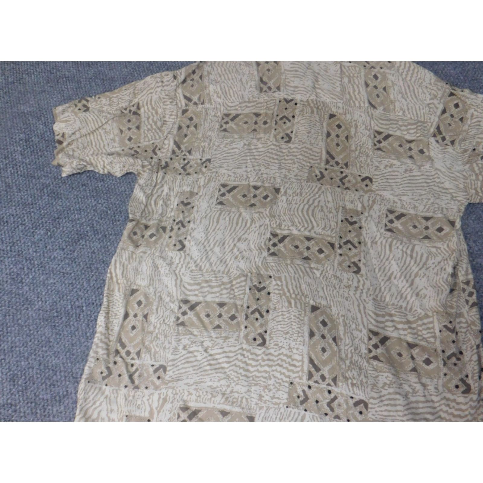 Vintage Puritan Mens Shirt XL Beige Button-Down Short Sleeve Collared Knit Cotton Logo Vintage No Size US XL / EU 56 / 4 - 7 Thumbnail