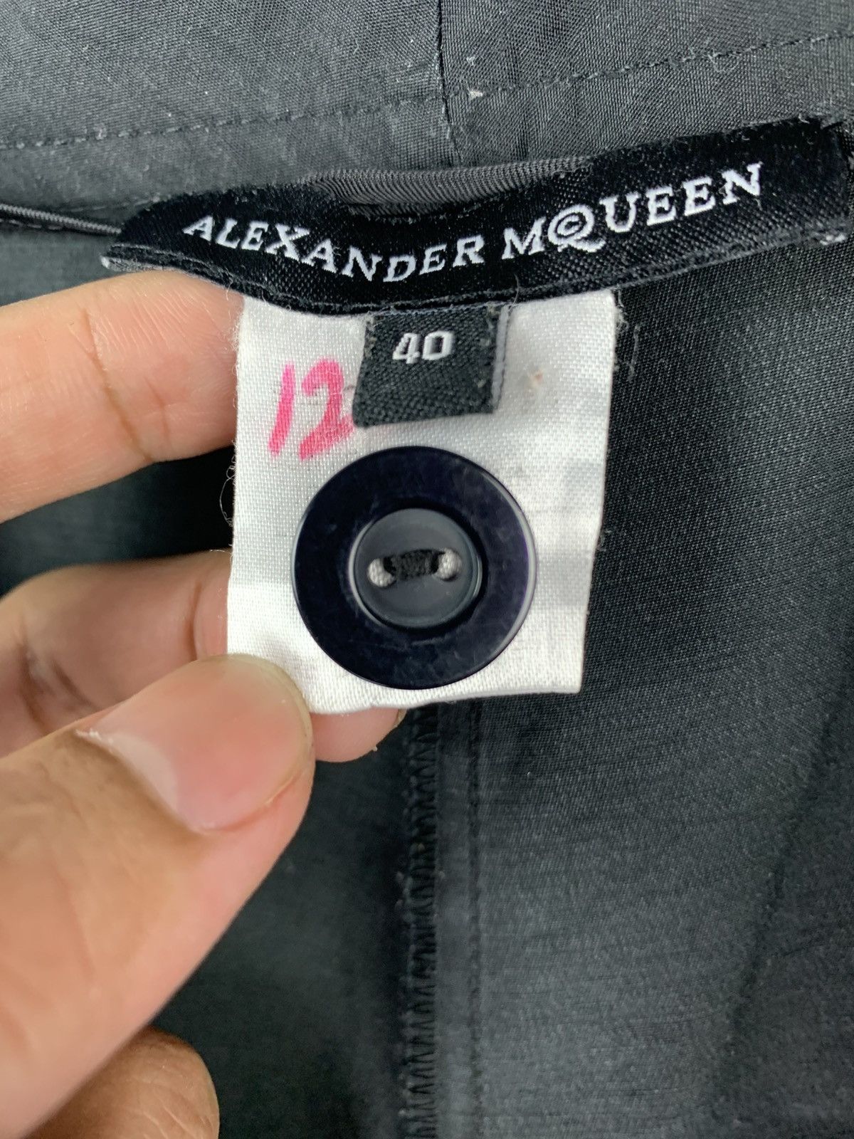 Alexander McQueen Alexander McQueen Short Pants Black Colour Nice Design Size US 30 / EU 46 - 4 Thumbnail