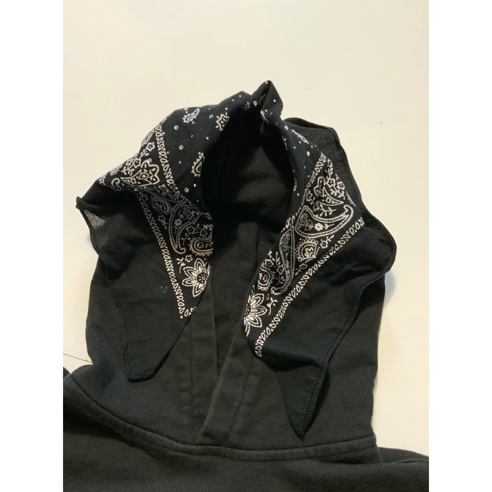 Vintage HIM Hoodie Men XL Black Rhinestone Bandana Paisley Heavyweight Size US XL / EU 56 / 4 - 6 Thumbnail